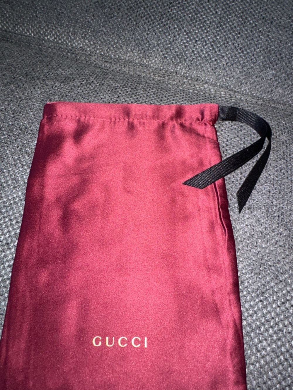 Gucci Wine Satin Drawstring Pouch with Black Ribbon - Picture 2 of 4